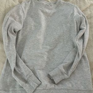 stars above heather grey crew